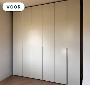 Voor: een kast met een open kier langs de zijkant