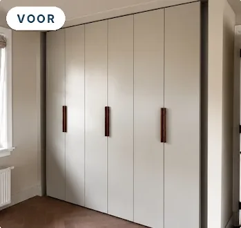 Voor: een tweede kast met een open kier langs de zijkant